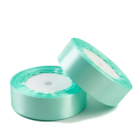 Декоративна атласна стрічка м'ятна