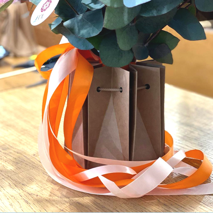 Аквабокс (коробка-ваза) для квітів крафтовий