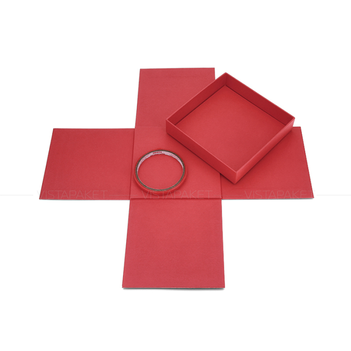 Подарункова картонна коробка червона