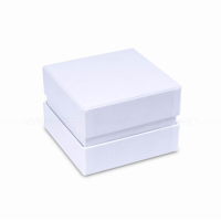 Коробка 7 x 7 x 5 см белая