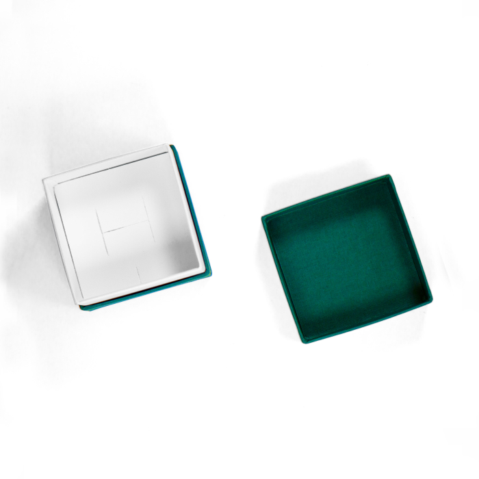 Ювелірна подарункова коробка зелена