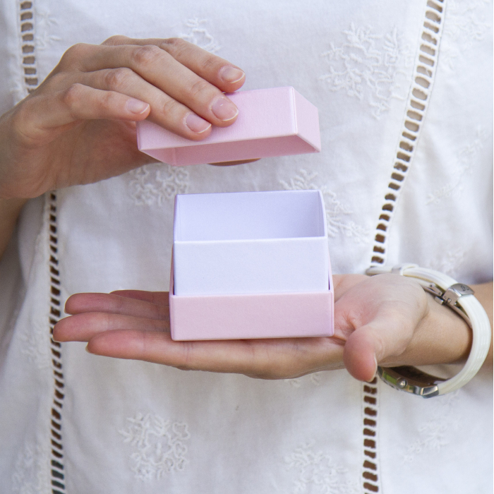 Ювелірна подарункова коробка рожева