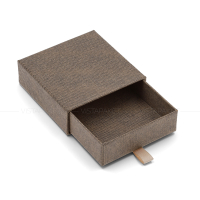 Коробка 9 x 9 x 3 см  коричнева