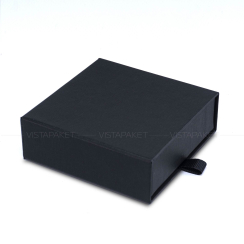 Коробка 9 x 9 x 3 см чорна слайдер