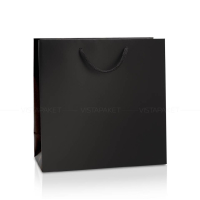 Пакет бумажный 22*22*10 см черный с шнуром
